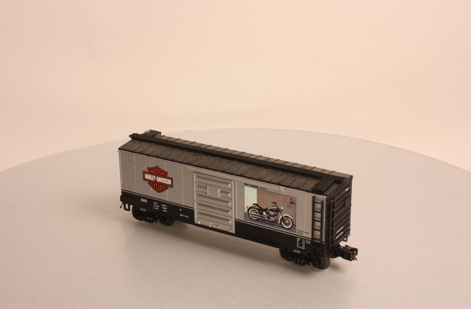 MTH 20-90228A O Gauge Harley Davidson (2005 Softail Deluxe 40' Box Car) LN/Box