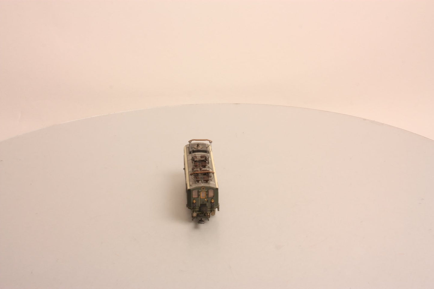 Trix 22557 HO Scale HO Scale Electric Locomotive #20102 LN/Box