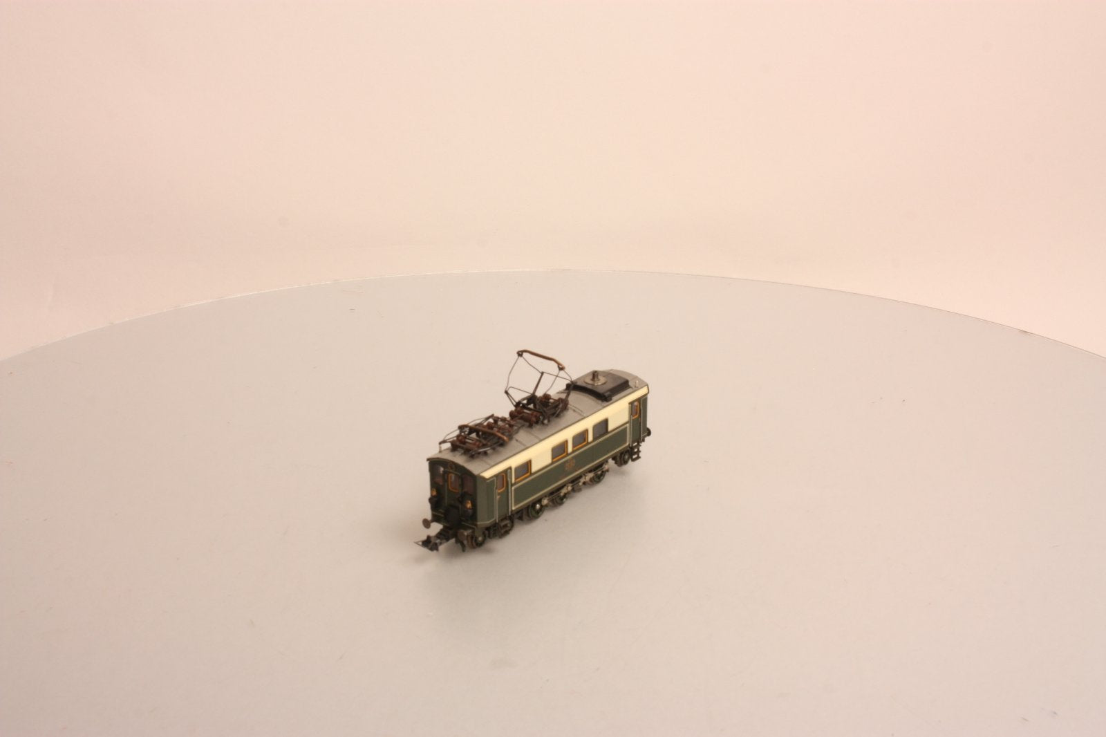 Trix 22557 HO Scale HO Scale Electric Locomotive #20102 LN/Box