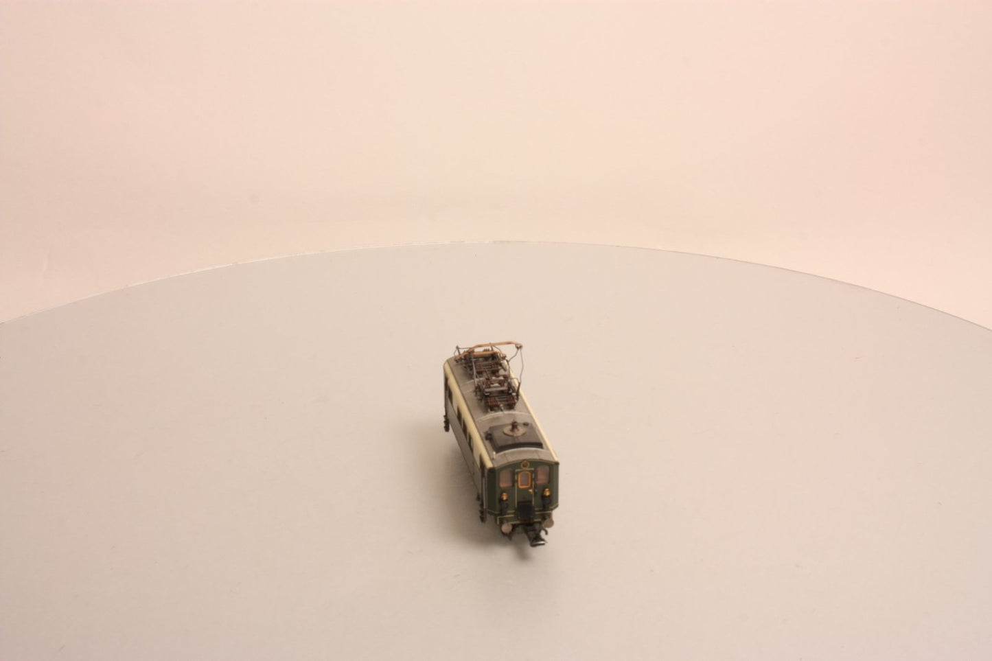 Trix 22557 HO Scale HO Scale Electric Locomotive #20102 LN/Box