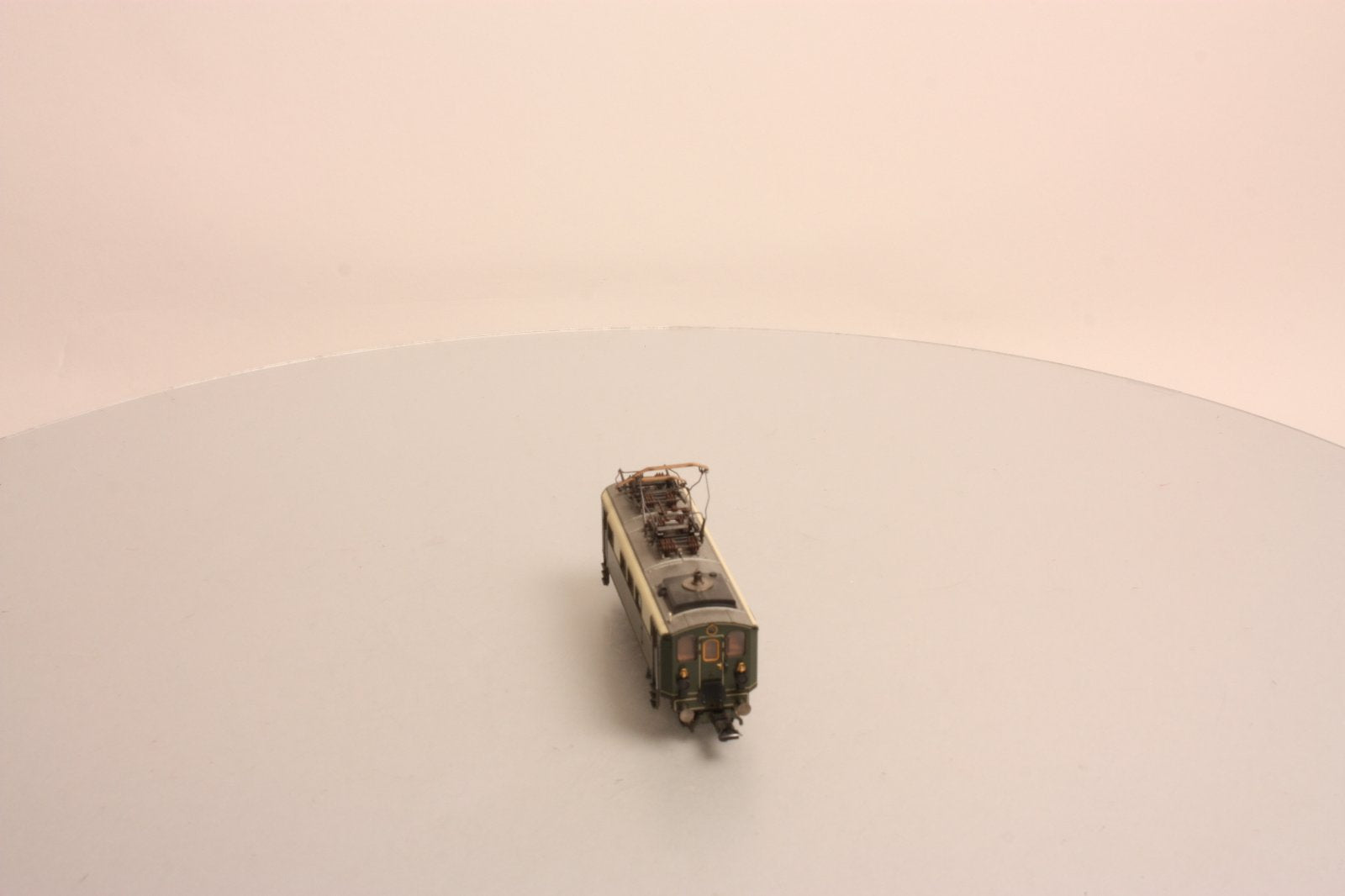 Trix 22557 HO Scale HO Scale Electric Locomotive #20102 LN/Box