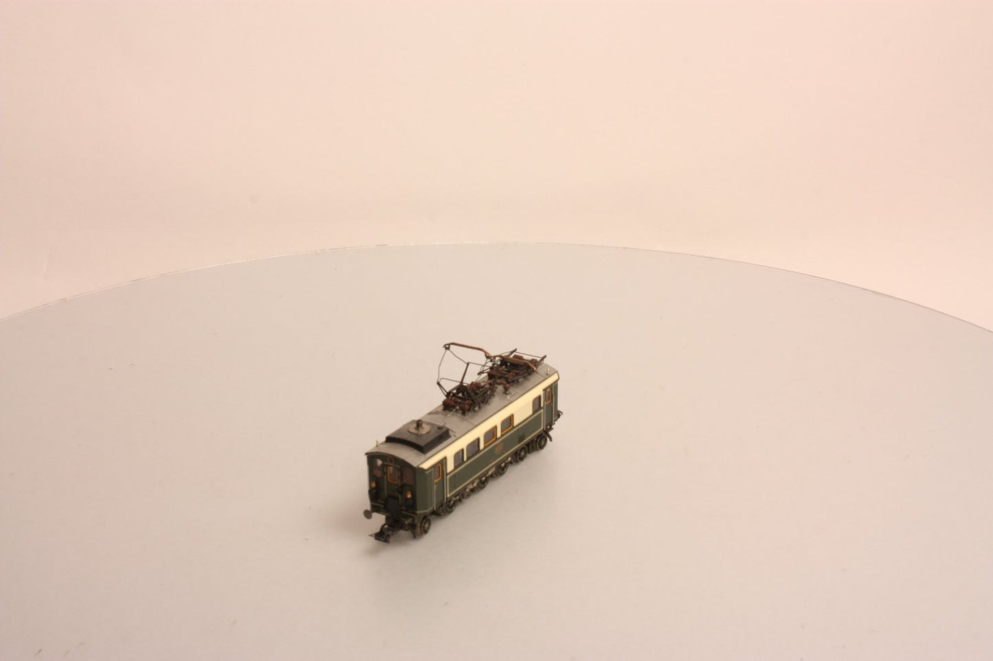 Trix 22557 HO Scale HO Scale Electric Locomotive #20102 LN/Box