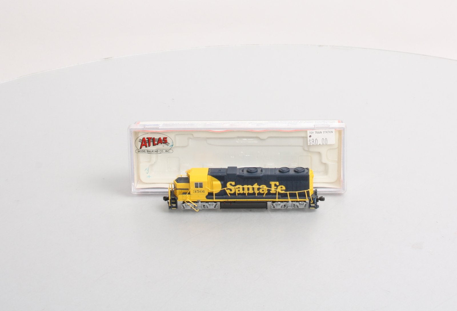 Atlas 49805 N Scale Santa Fe GP-38 Powered Diesel Locomotive LN/Box