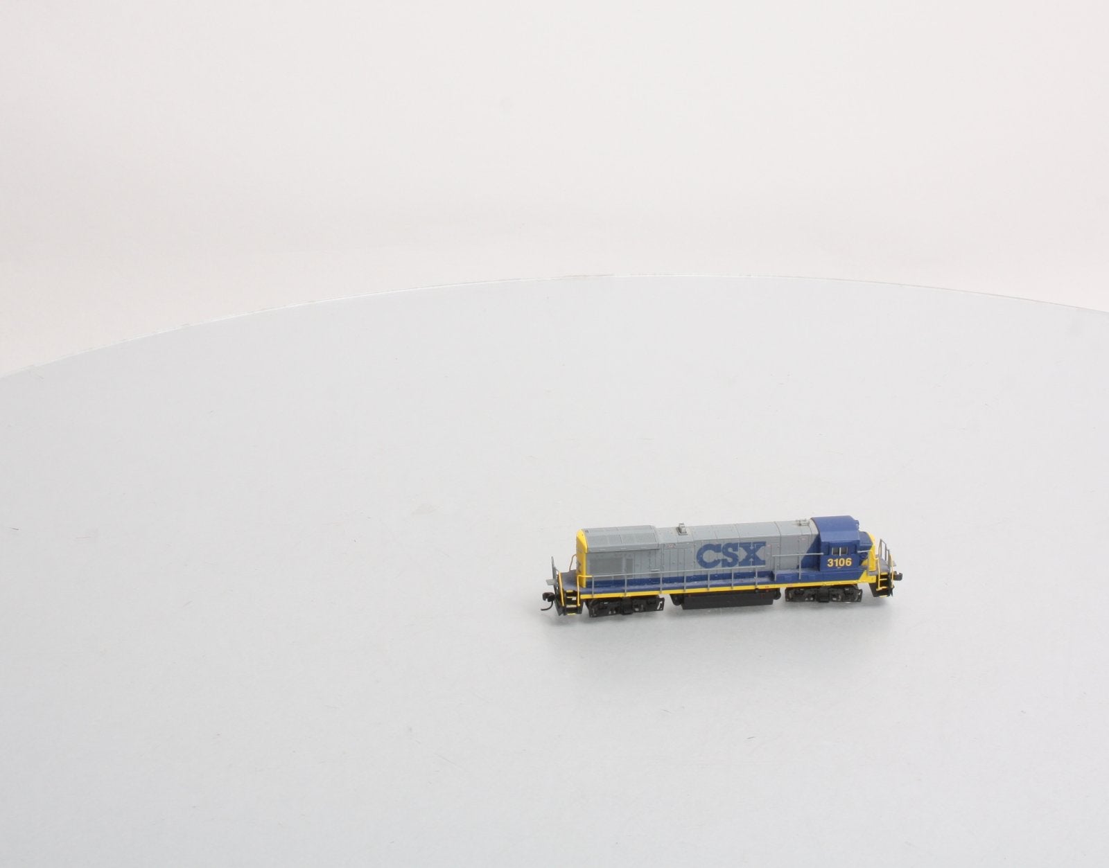 Atlas 49716 N Scale CSX B23-7 Powered Diesel Locomotive #3106