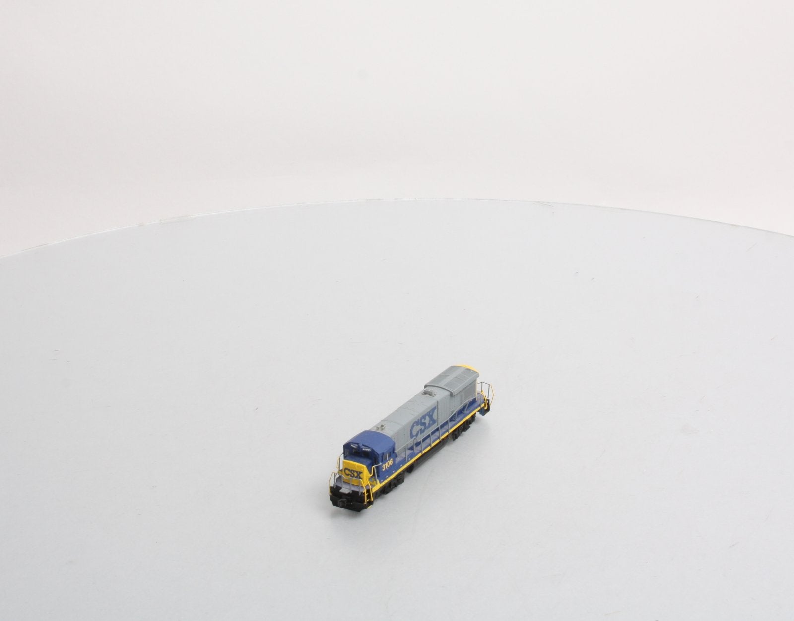 Atlas 49716 N Scale CSX B23-7 Powered Diesel Locomotive #3106