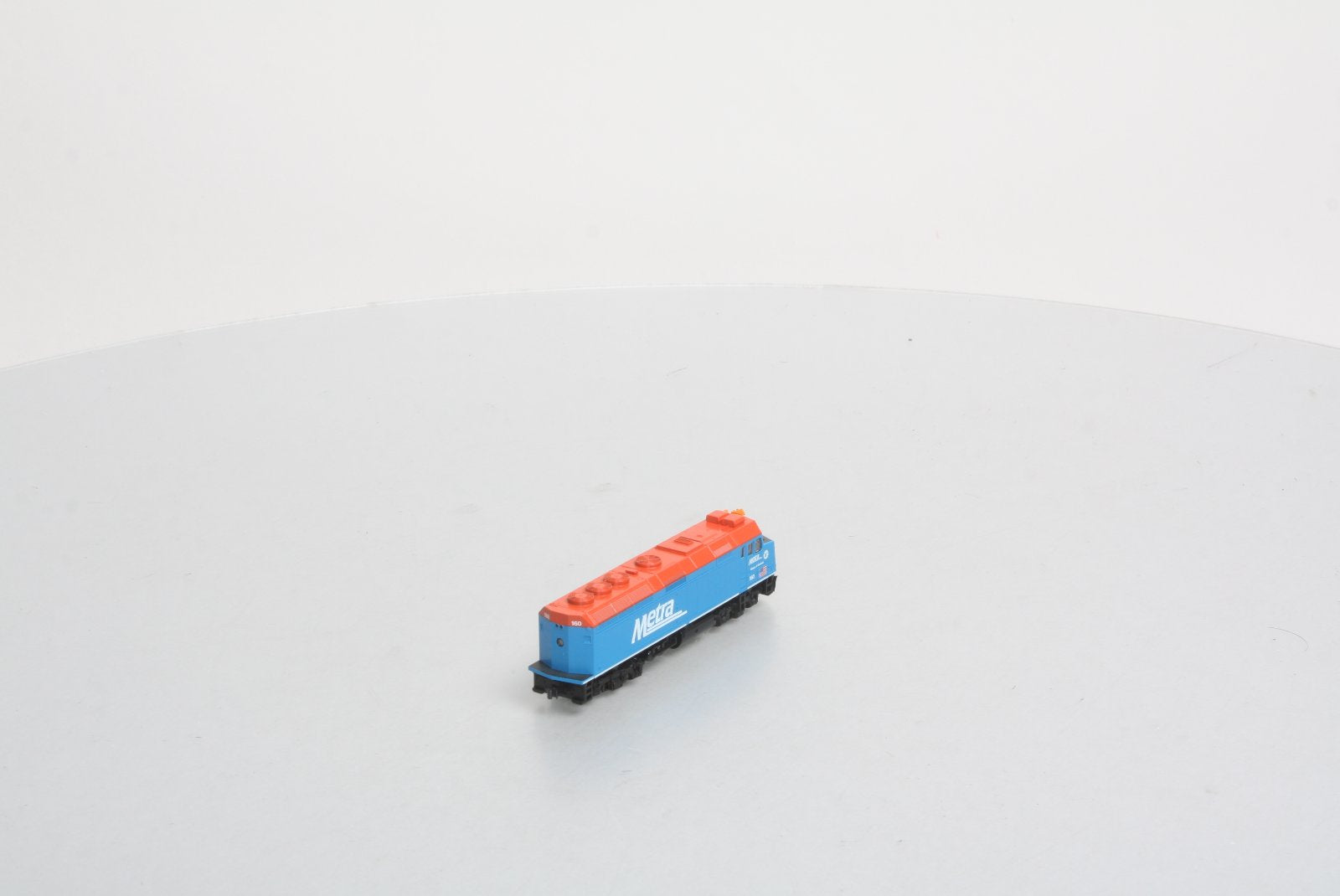 Kato 176-9102 N Chicago Metra F40PH Diesel Locomotive #160 LN/Box
