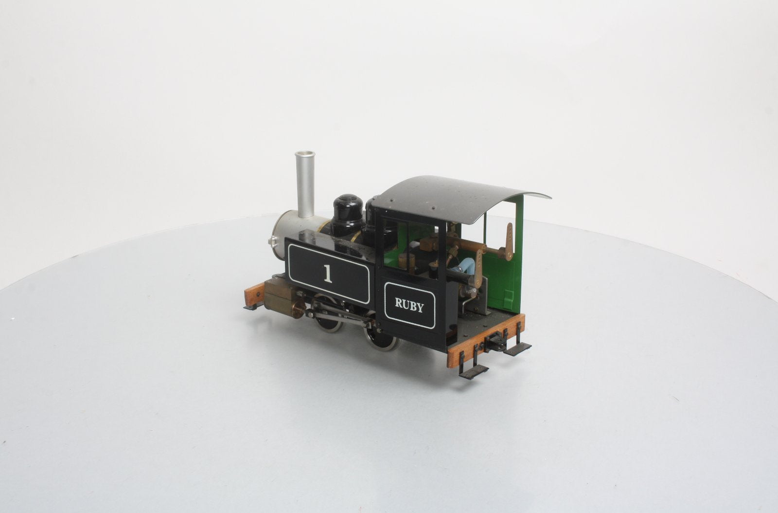 Accucraft AC77-010 1:20.3 Ruby 0-4-0 Live Steam Tank Engine #1