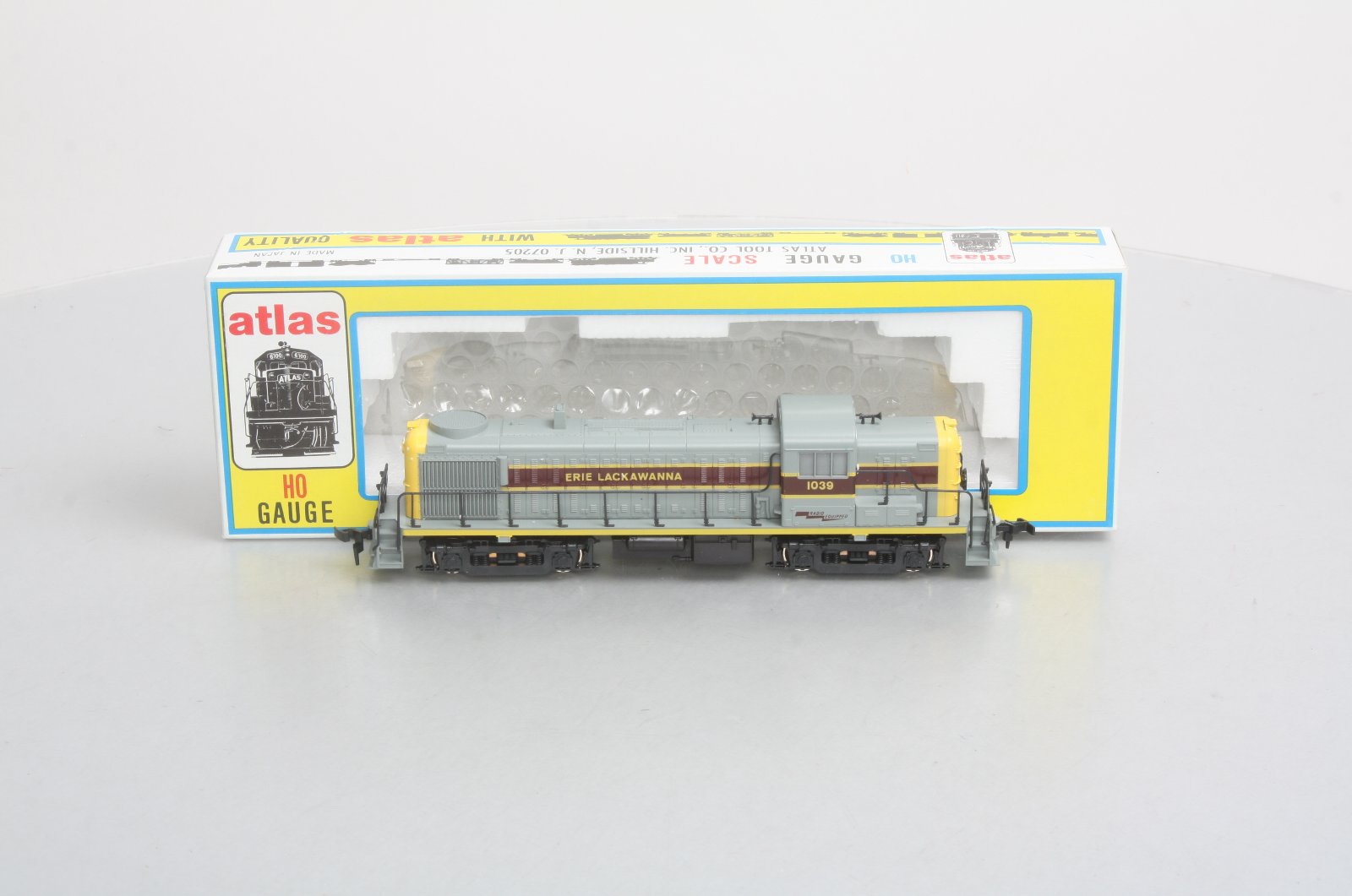 Atlas 7077 HO Erie Lackawanna RS-3 Diesel Locomotive Road #1039 LN/Box