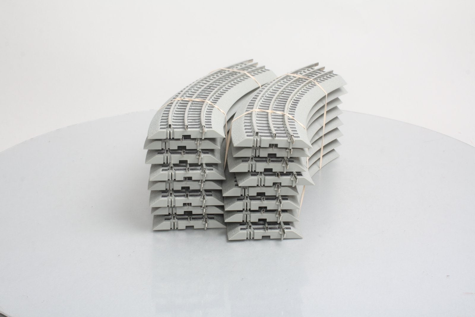 Lionel 6-37103 0-31 Curved FasTrack Sections (16) EX