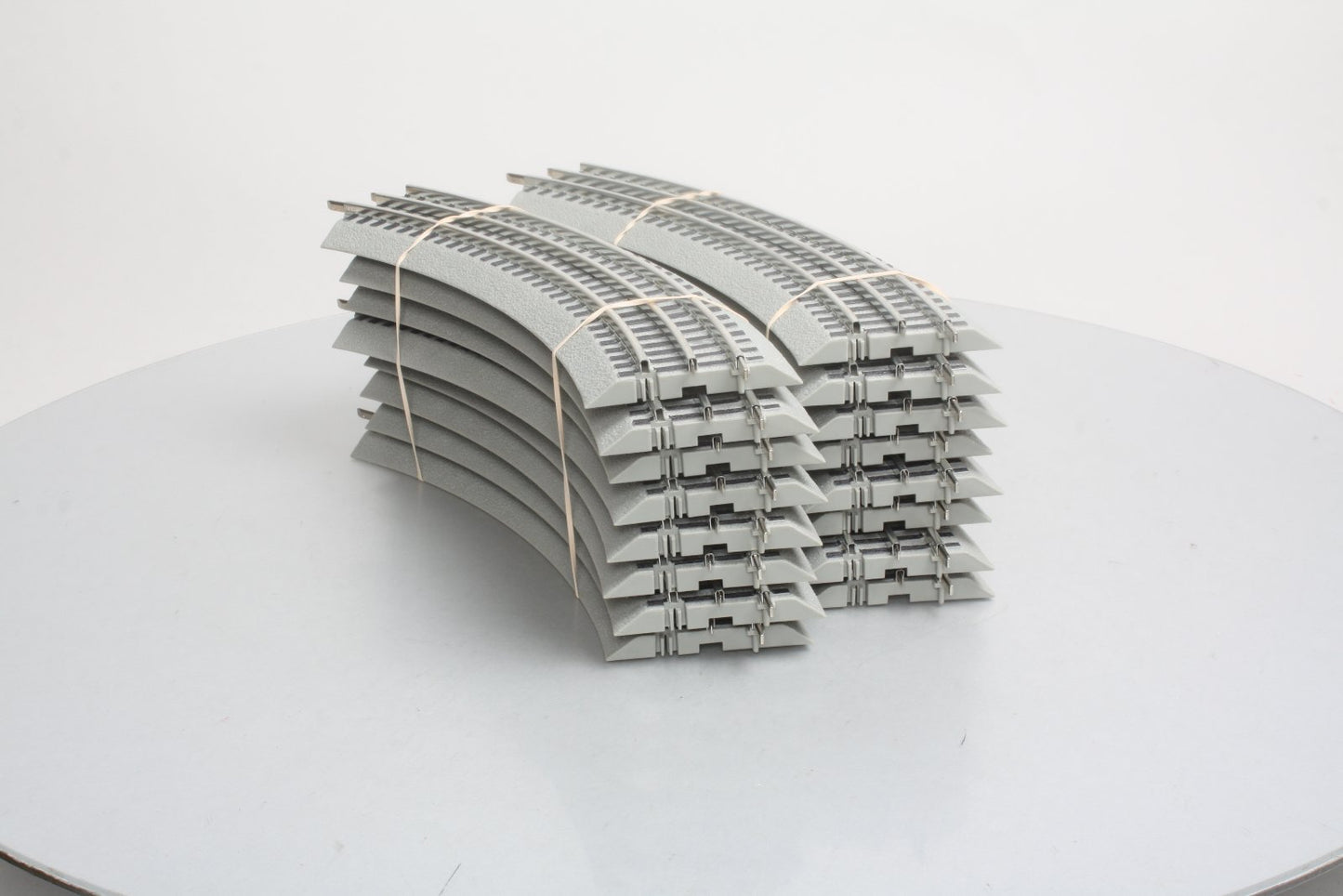 Lionel 6-37103 0-31 Curved FasTrack Sections (16) EX