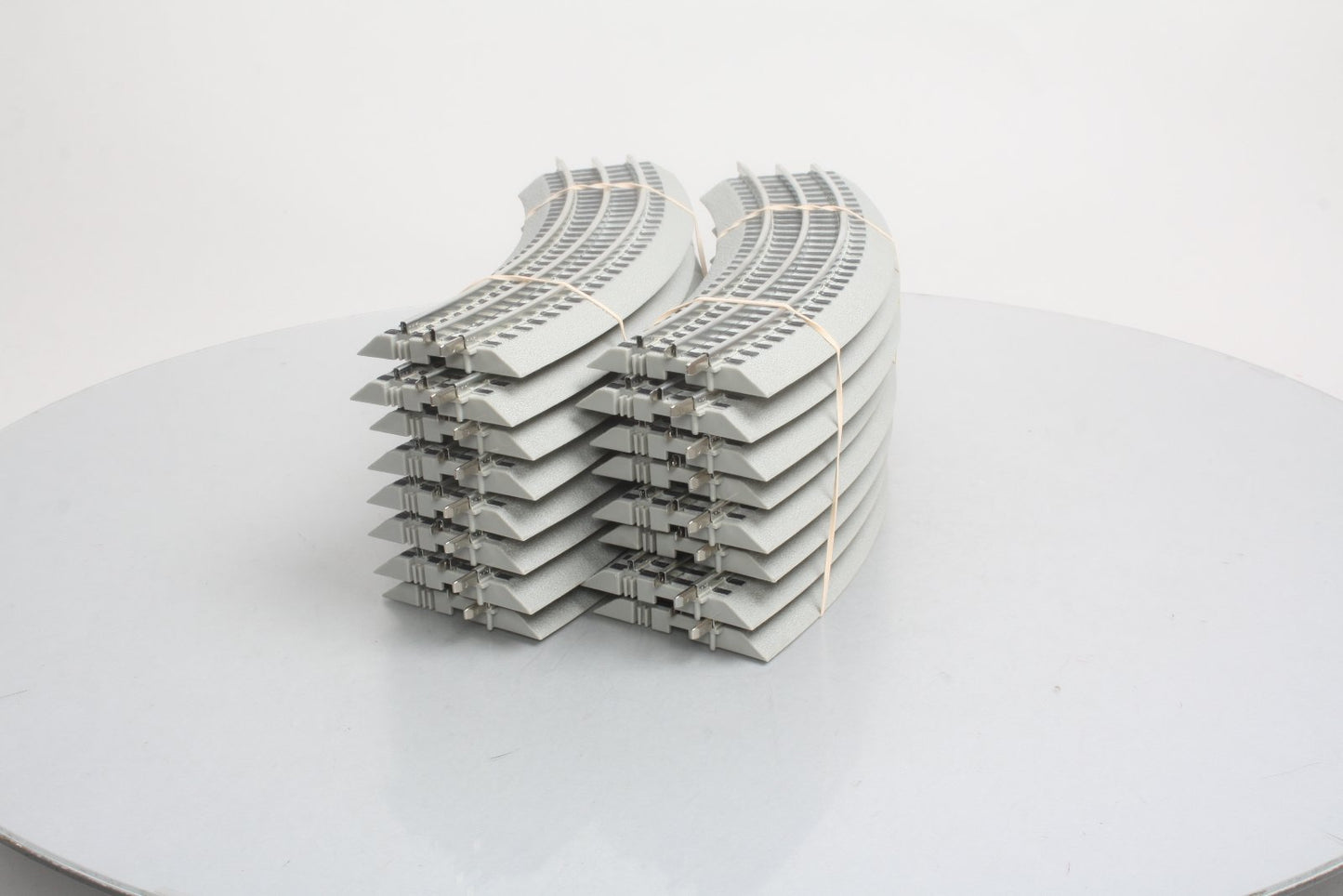 Lionel 6-37103 0-31 Curved FasTrack Sections (16) EX
