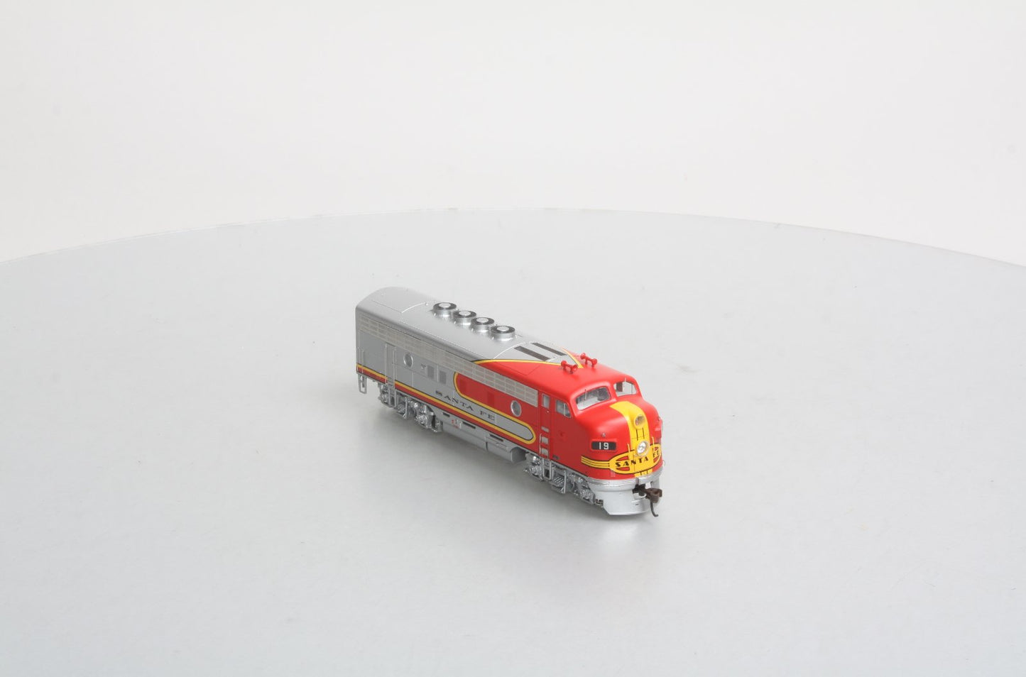 Athearn G2007 HO Scale Santa Fe F3A Diesel Locomotive #19L LN/Box