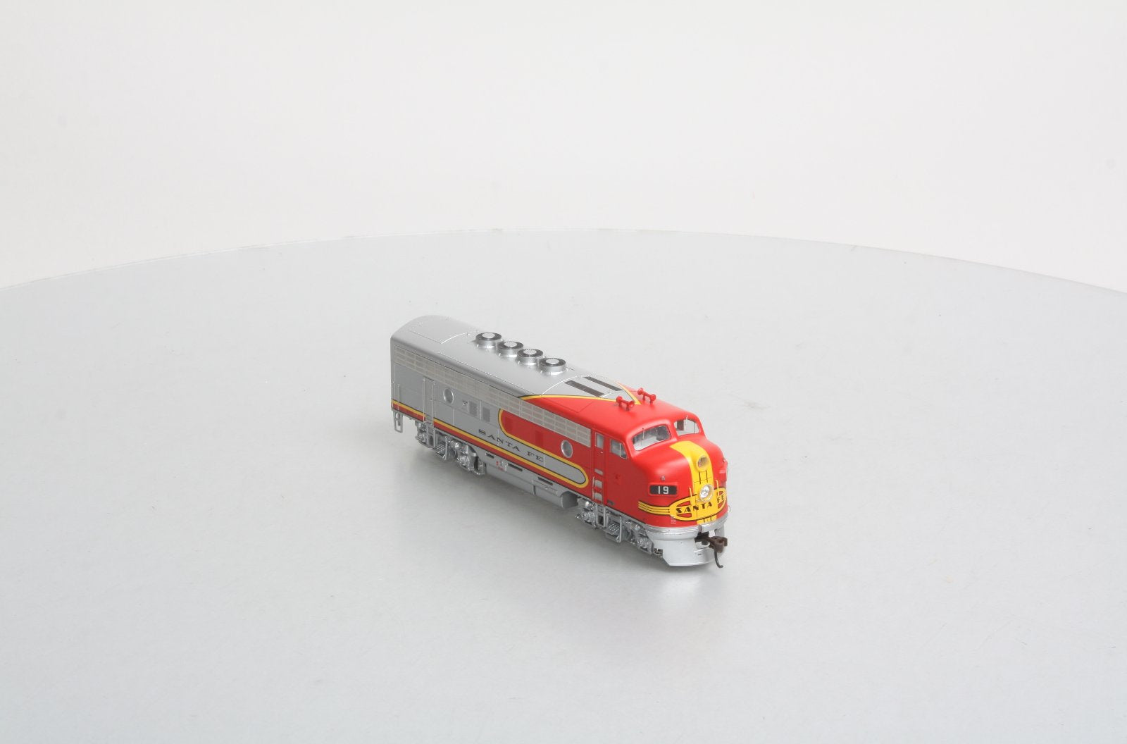 Athearn G2007 HO Scale Santa Fe F3A Diesel Locomotive #19L LN/Box