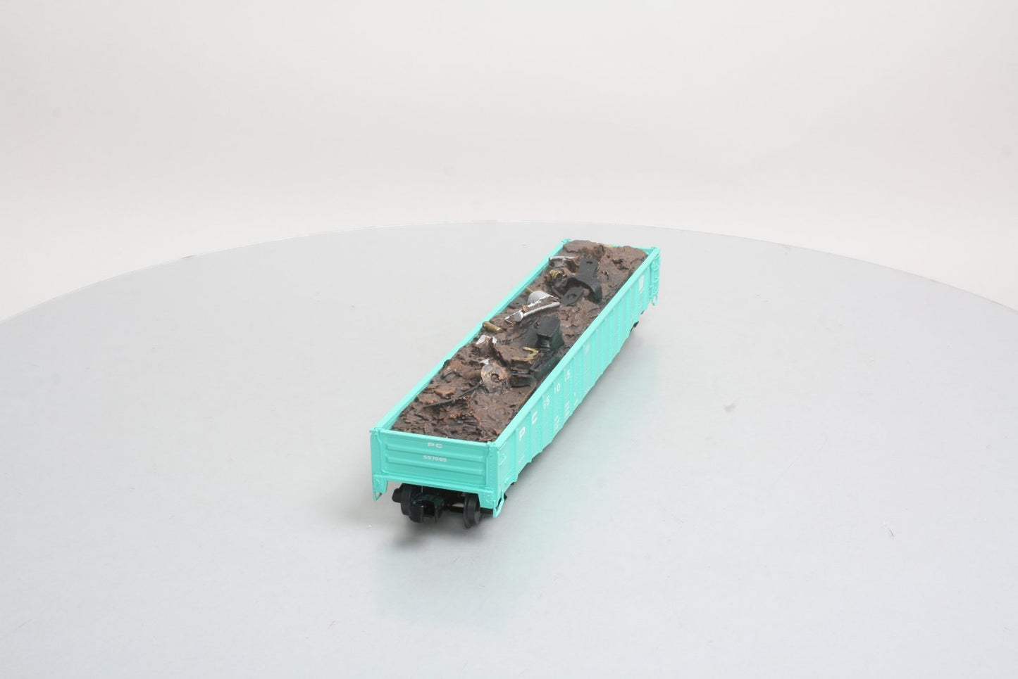 Lionel 6-82860 O Gauge Penn Central PS-5 Gondola #557065 With Scrap Load LN/Box
