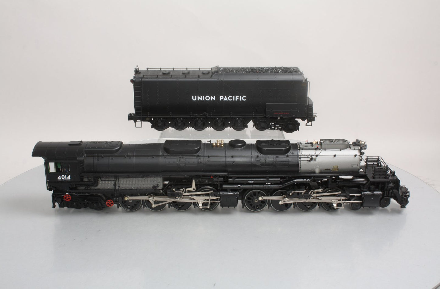 Lionel 6-11104 O Gauge UP 4-8-8-4 Big Boy Steam Locomotive & Tender #4014 NIB