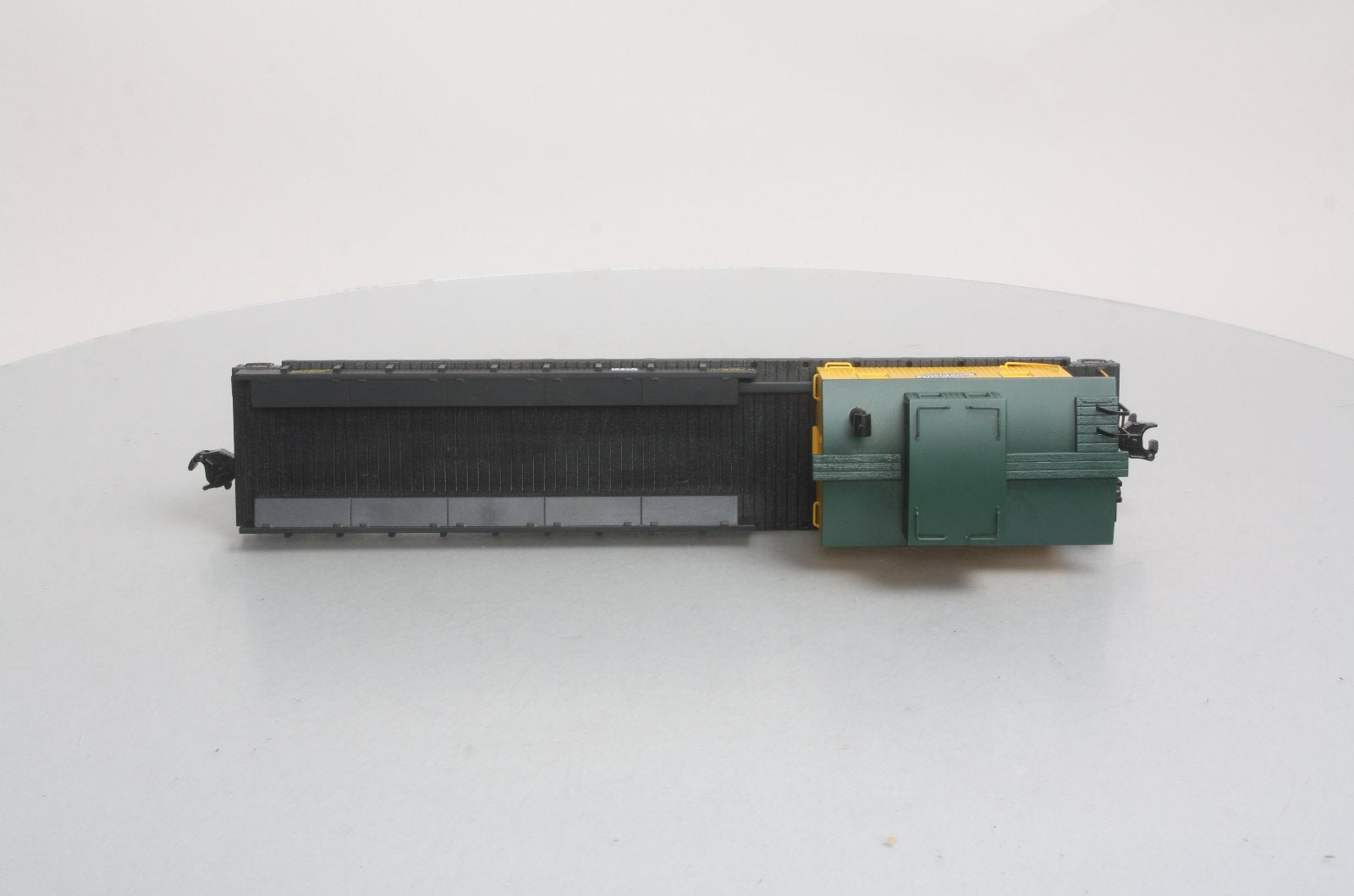 MTH 20-98240 O Gauge Chicago & North Western Crane Tender LN/Box