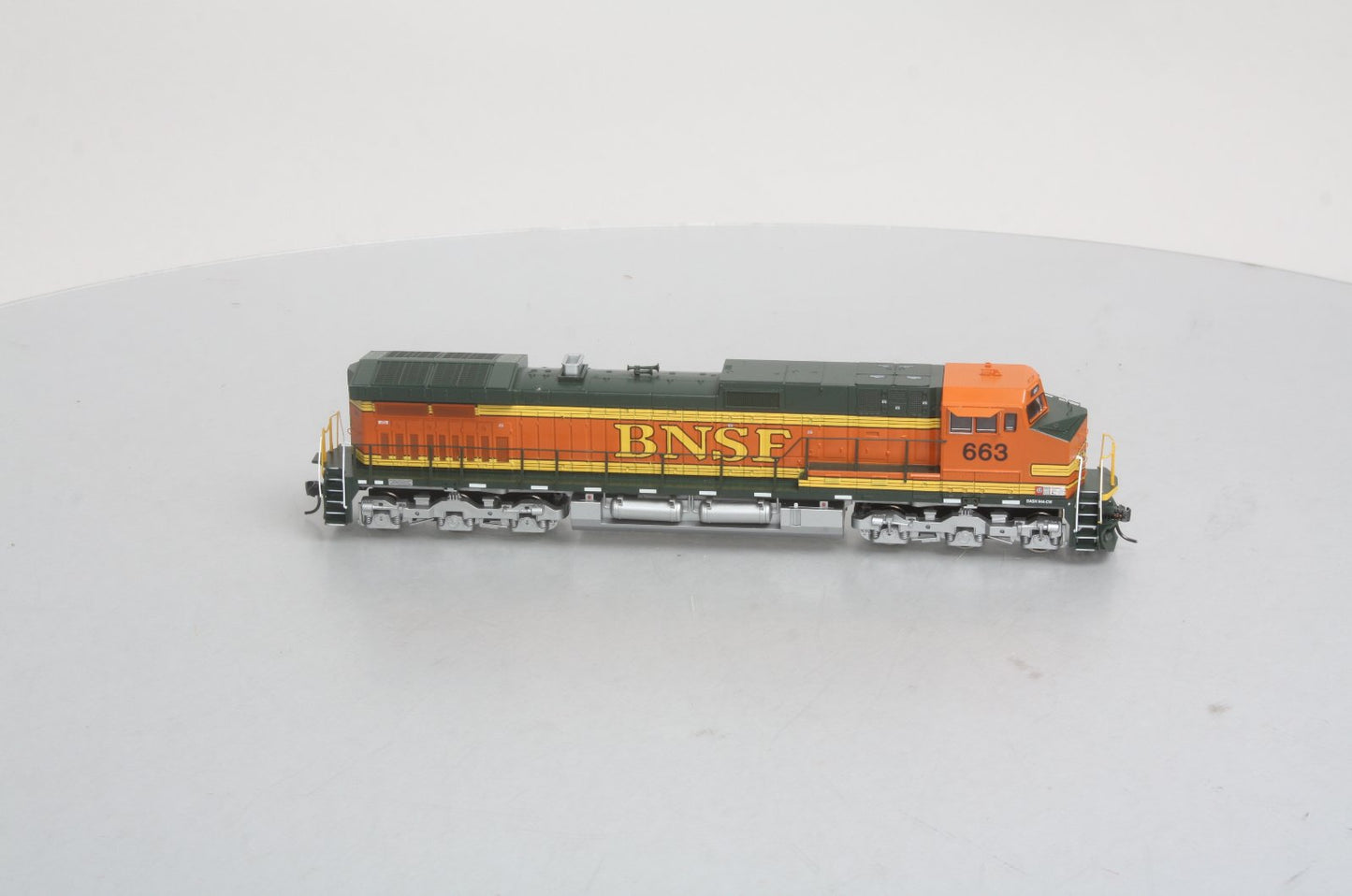 Athearn 77956 HO Scale BNSF "H2" Dash 9-44CW Diesel Locomotive LN/Box