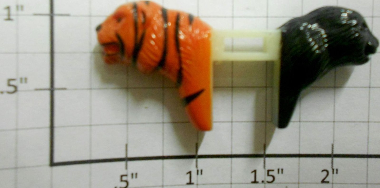 Lionel 6106638024 Tiger/Seal Heads for Circus Bobbing Animals Car