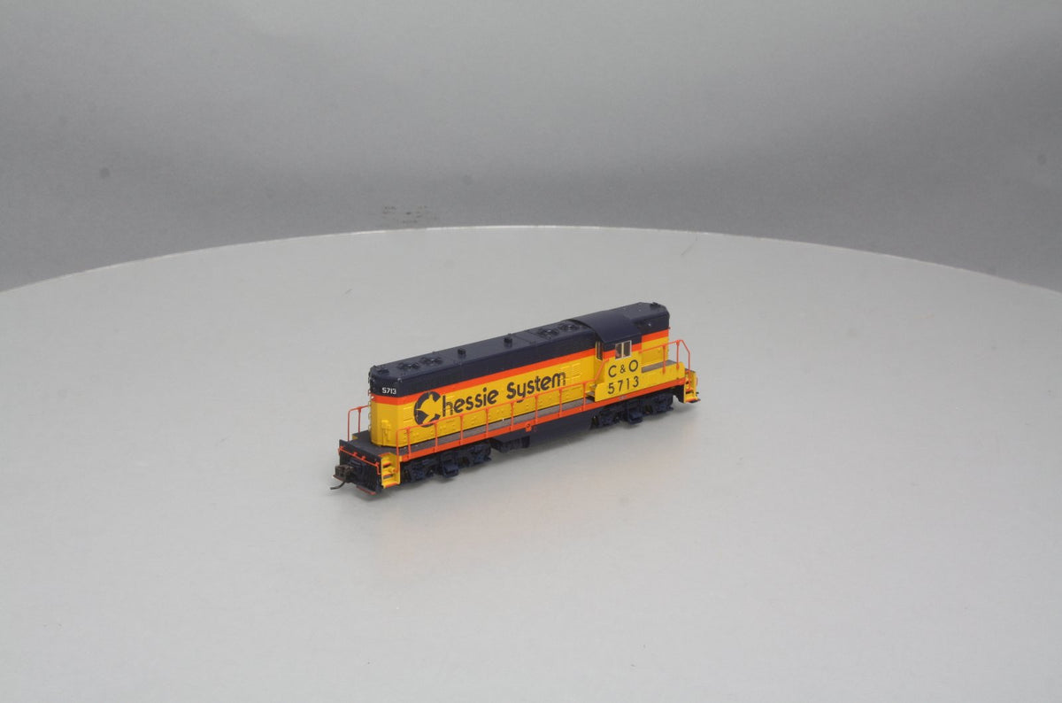Atlas 8427 HO Chessie Systems GP-7 Diesel Locomotive #5713 LN/Box