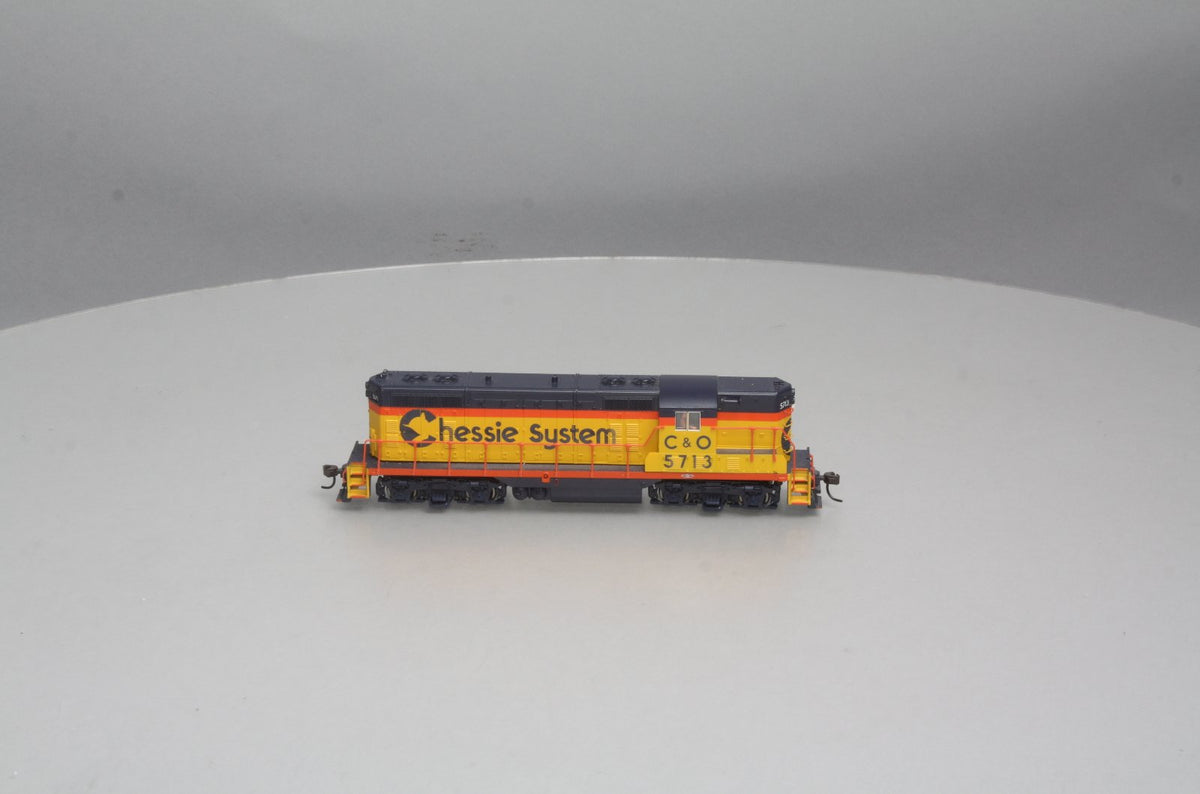 Atlas 8427 HO Chessie Systems GP-7 Diesel Locomotive #5713 LN/Box