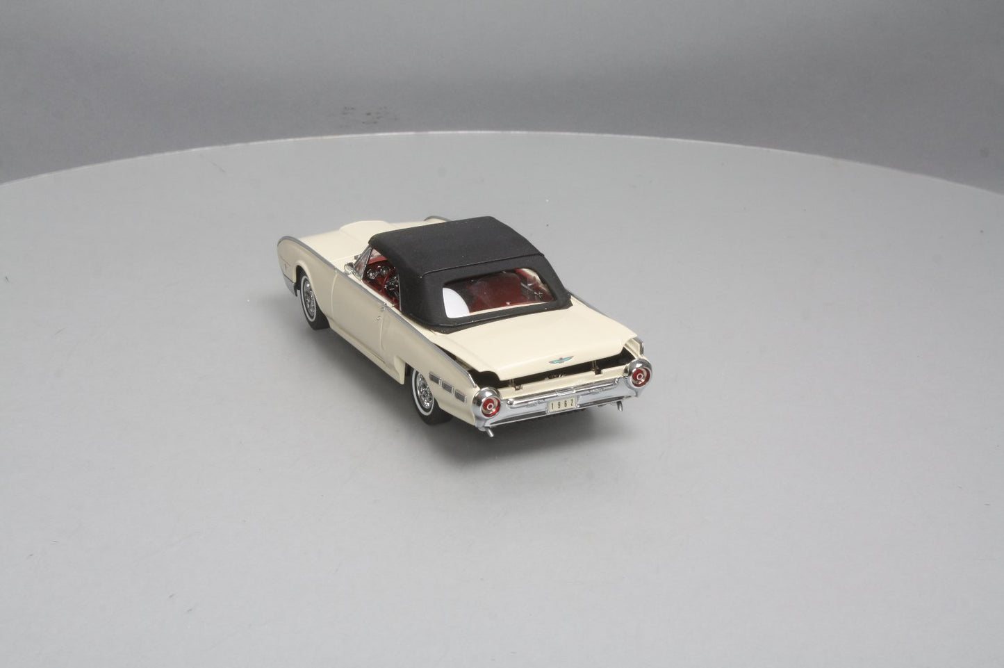 Danbury Mint 1962 1:24 1962 Ford Thunderbird LN/Box