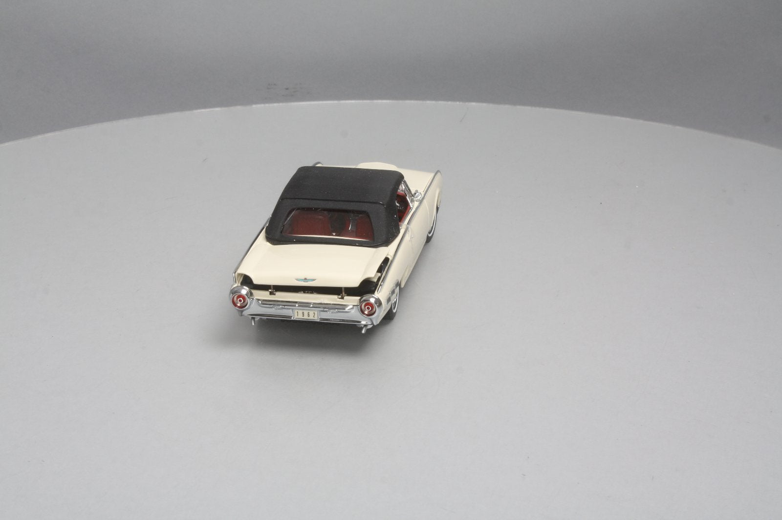 Danbury Mint 1962 1:24 1962 Ford Thunderbird LN/Box