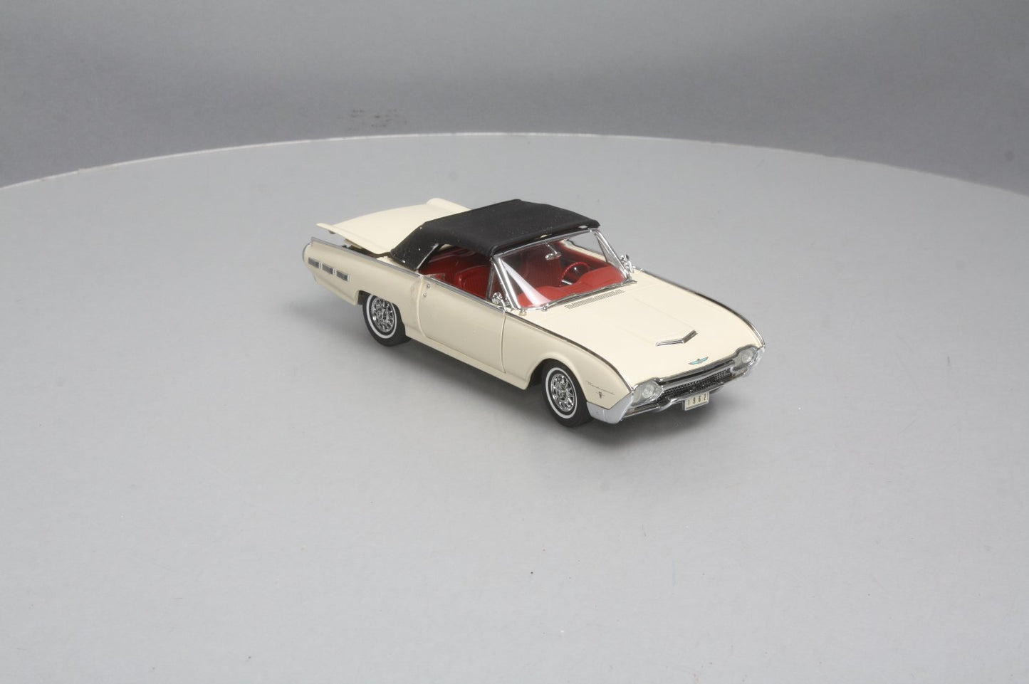 Danbury Mint 1962 1:24 1962 Ford Thunderbird LN/Box
