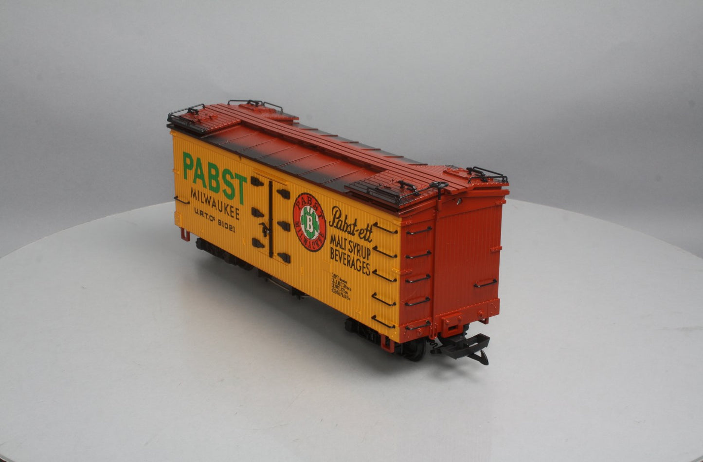 LGB 4074 G Scale Pabst Milwaukee Reefer #91021