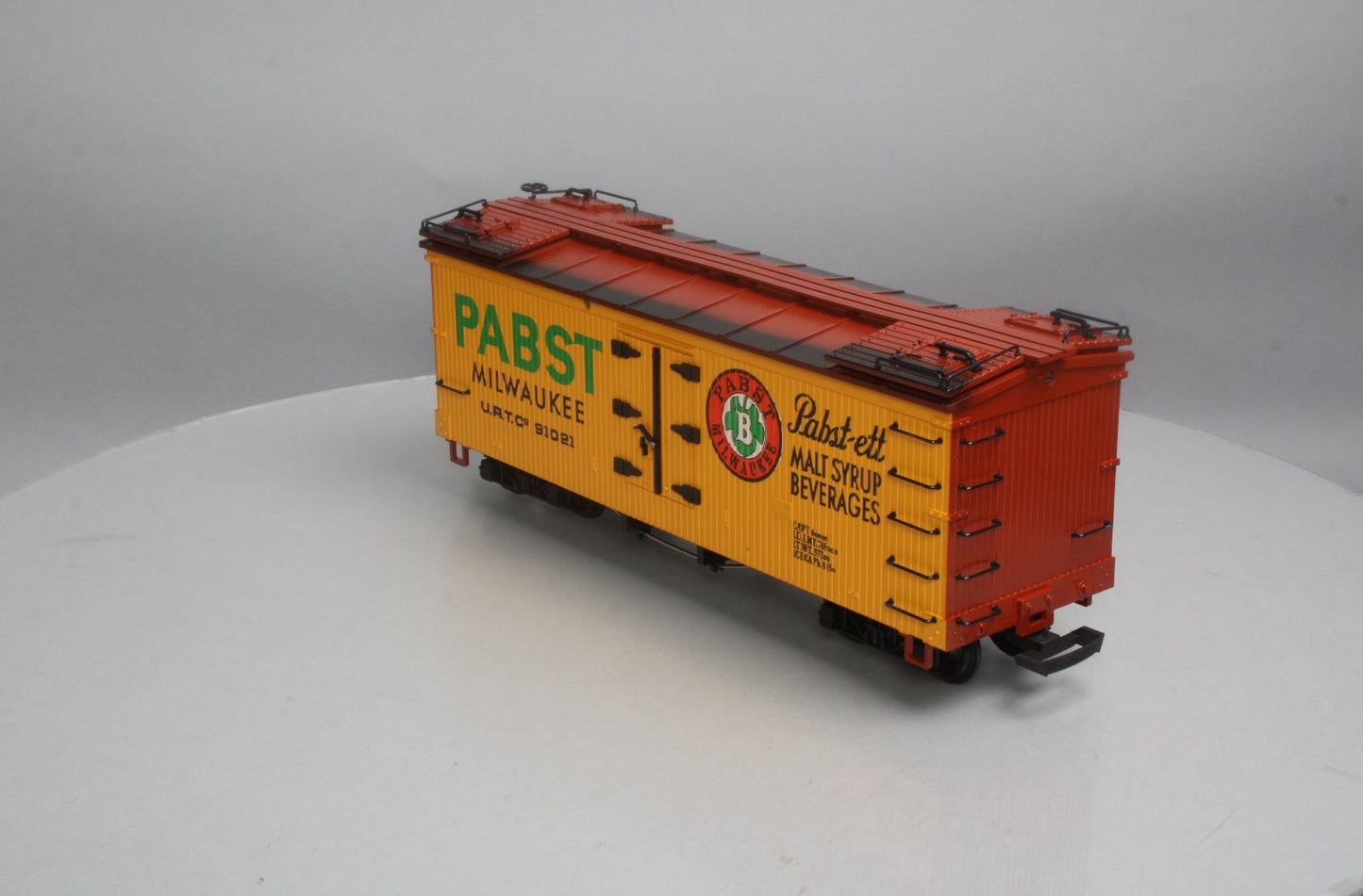 LGB 4074 G Scale Pabst Milwaukee Reefer #91021