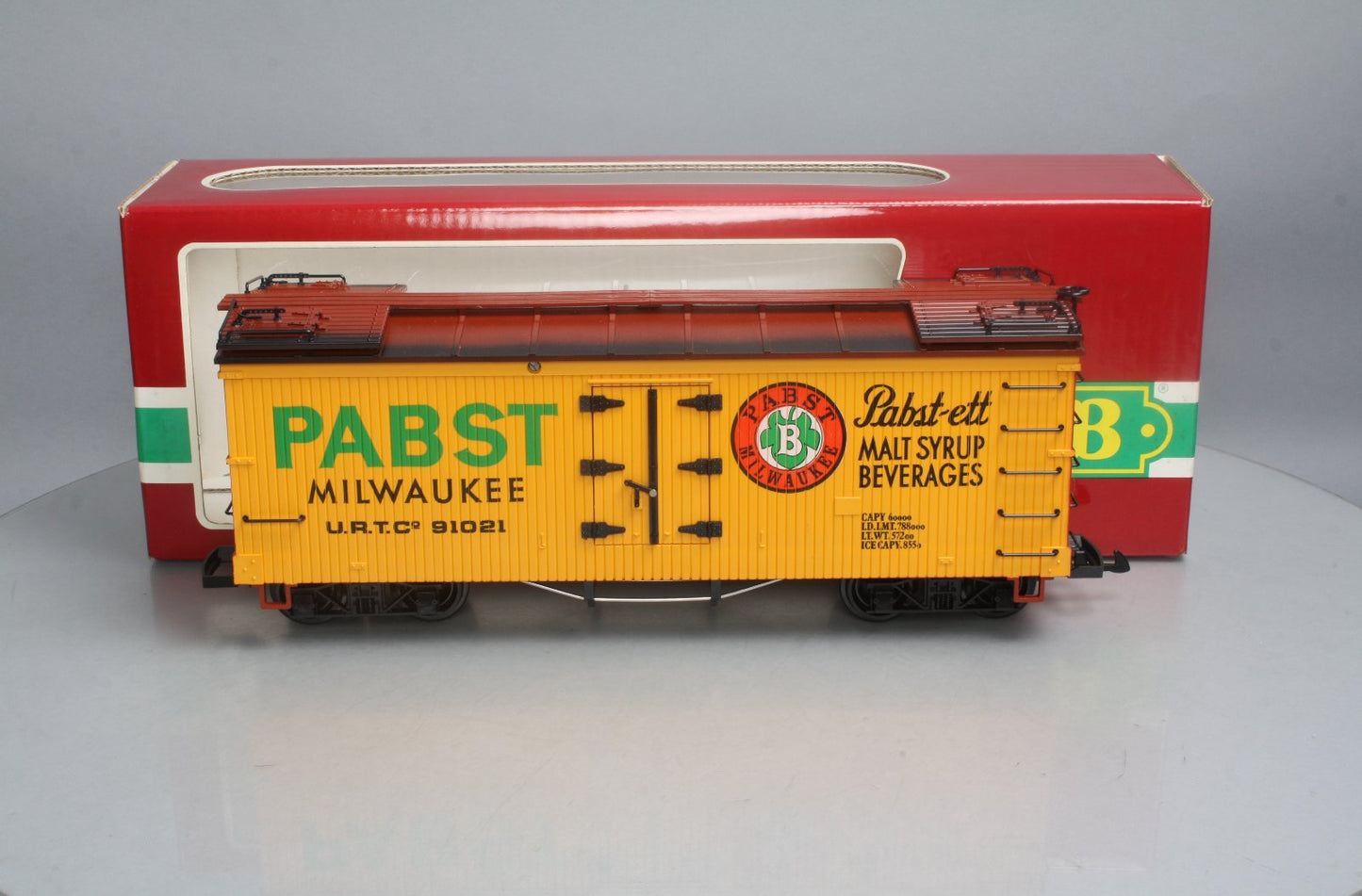 LGB 4074 G Scale Pabst Milwaukee Reefer #91021