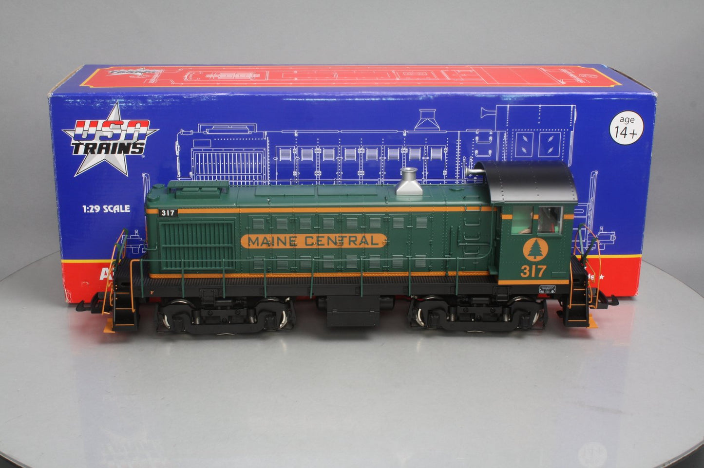 USA Trains 22574 G Maine Central ALCO S4 Diesel Locomotive with Smoke #317