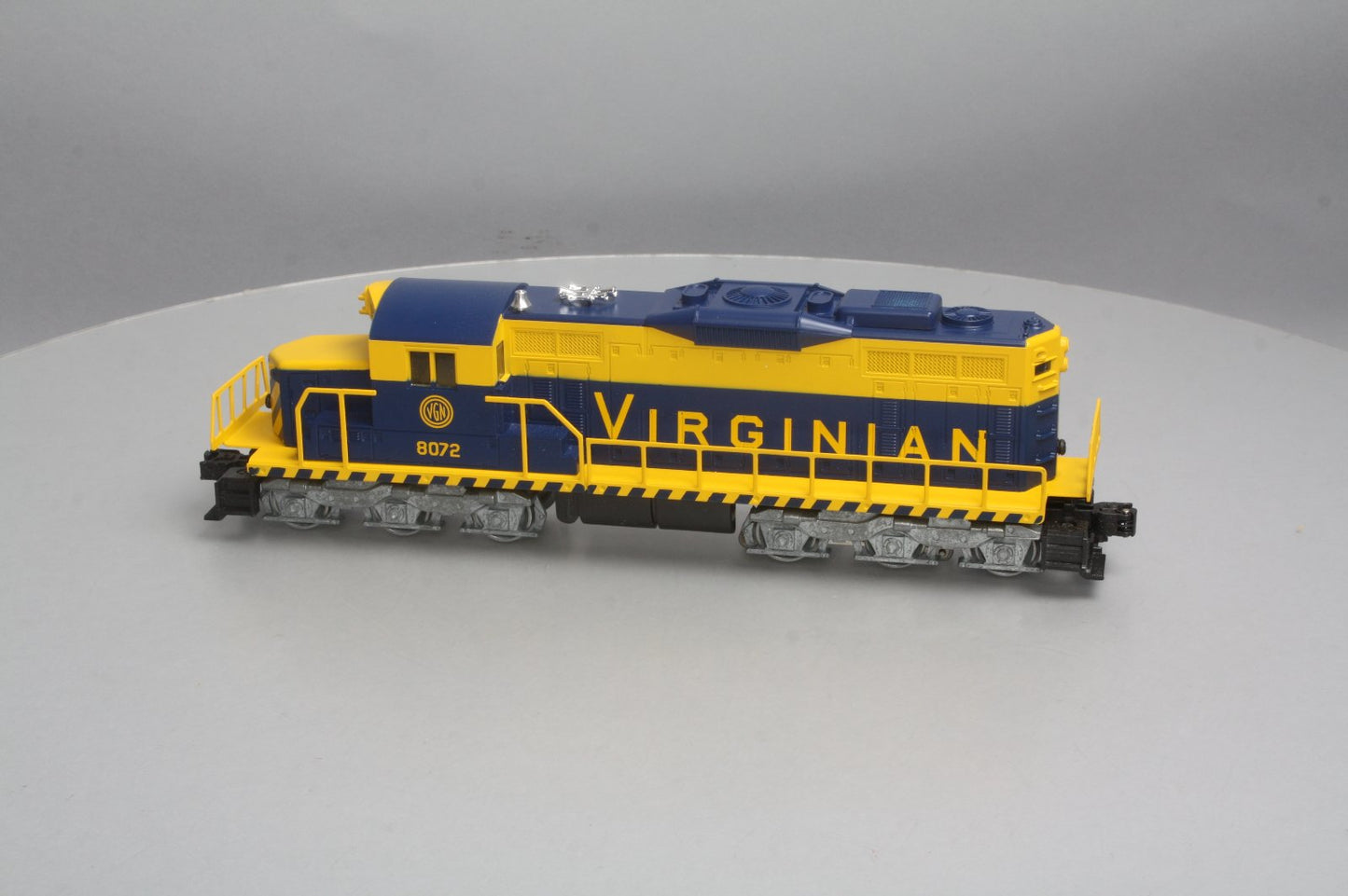 Lionel 6-8072 O Virginian SD18 Non-Powered Dummy Diesel Locomotive EX/Box