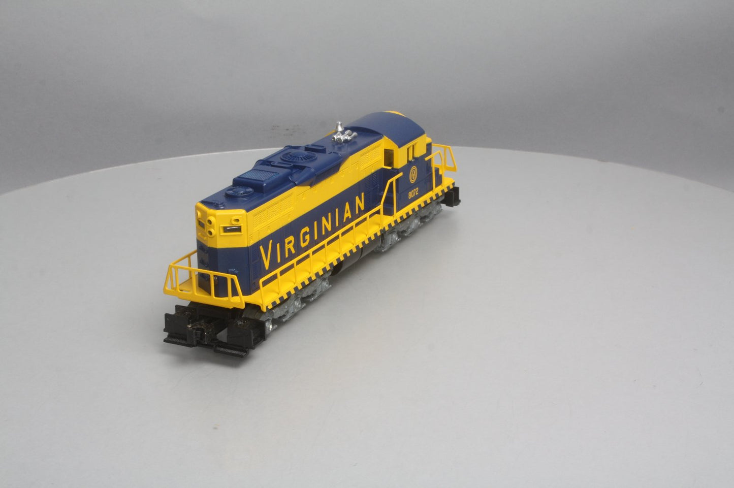 Lionel 6-8072 O Virginian SD18 Non-Powered Dummy Diesel Locomotive EX/Box