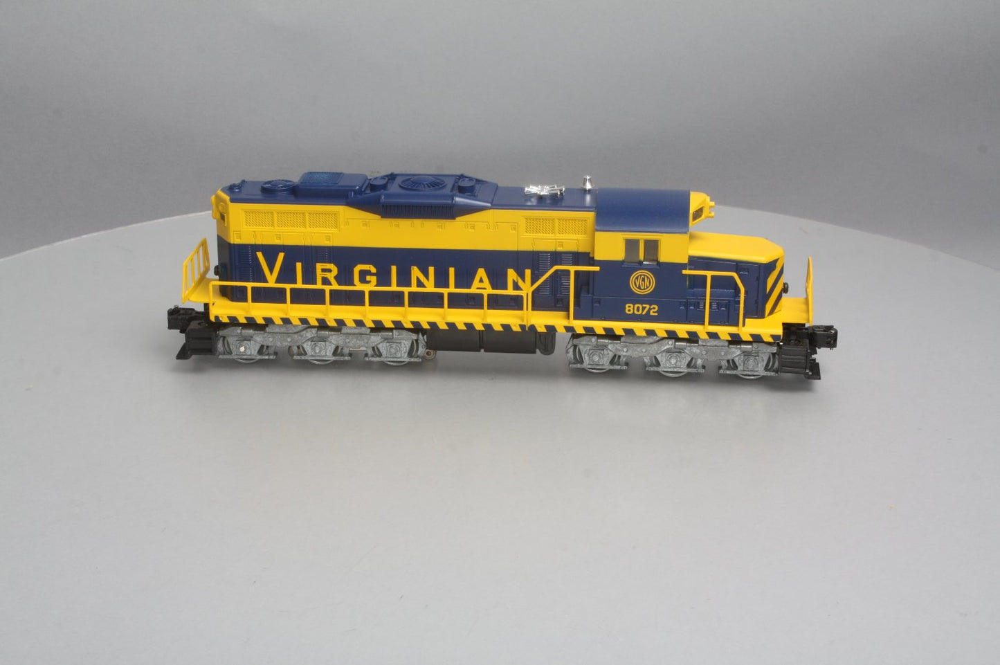 Lionel 6-8072 O Virginian SD18 Non-Powered Dummy Diesel Locomotive EX/Box