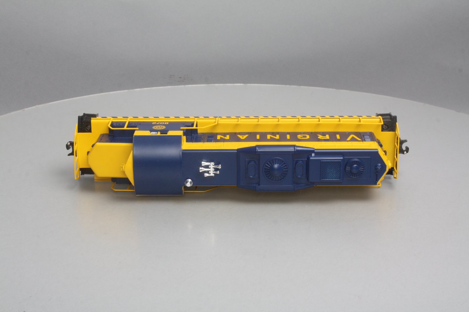 Lionel 6-8072 O Virginian SD18 Non-Powered Dummy Diesel Locomotive EX/Box