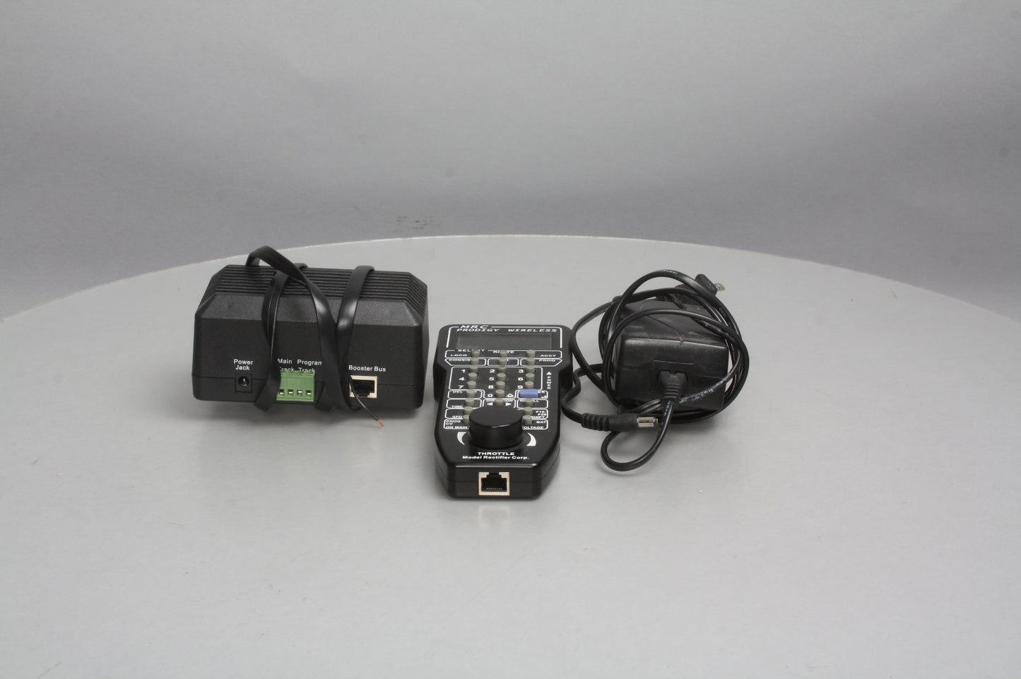 MRC 1416 Prodigy Advanced Squared Wireless DCC System Set 3.5 Amp System