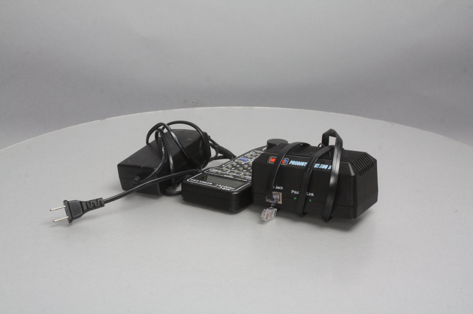 MRC 1416 Prodigy Advanced Squared Wireless DCC System Set 3.5 Amp System