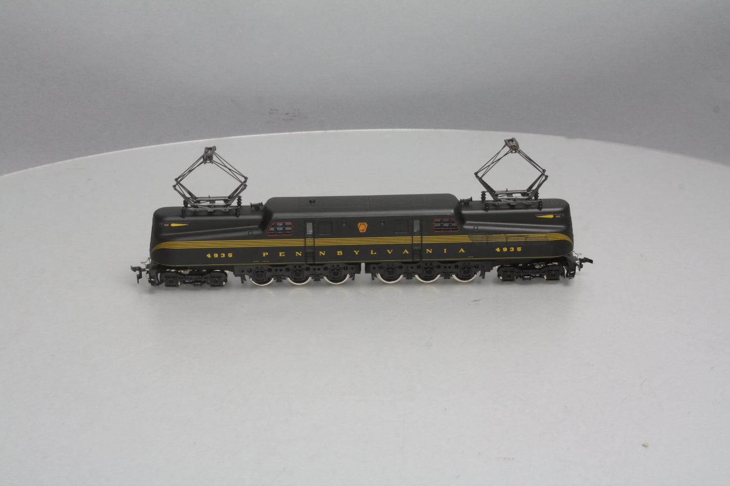 IHC 4935 by Mehano HO Scale Pennsylvania GG-1 Electric Locomotive #4935 EX