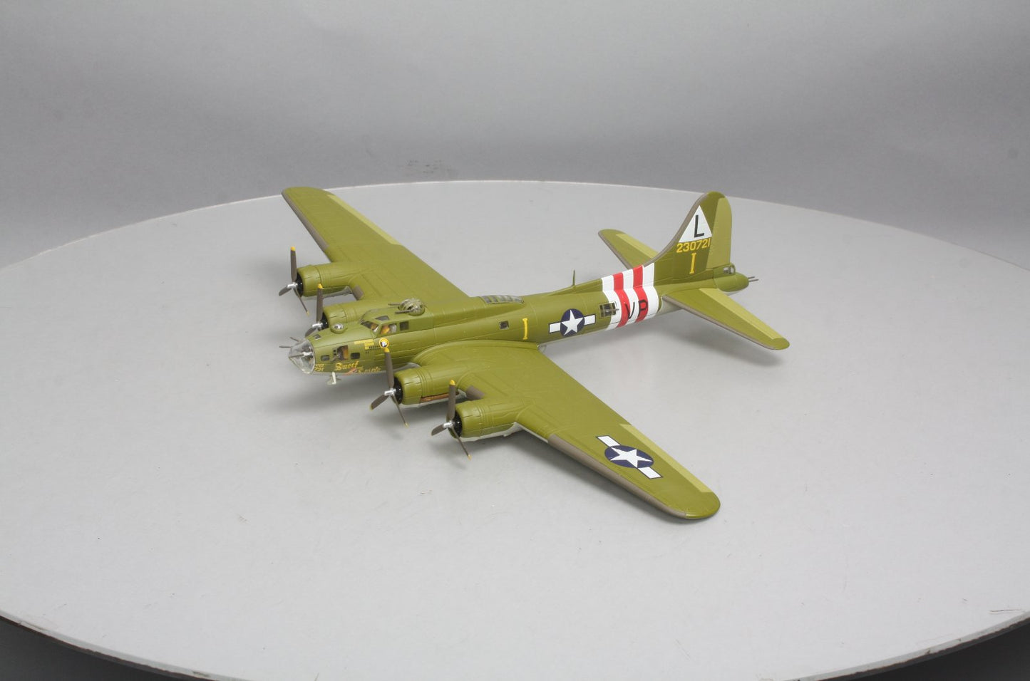 Corgi AA33302 1:72 Scale Boeing B-17F Die-Cast Replica