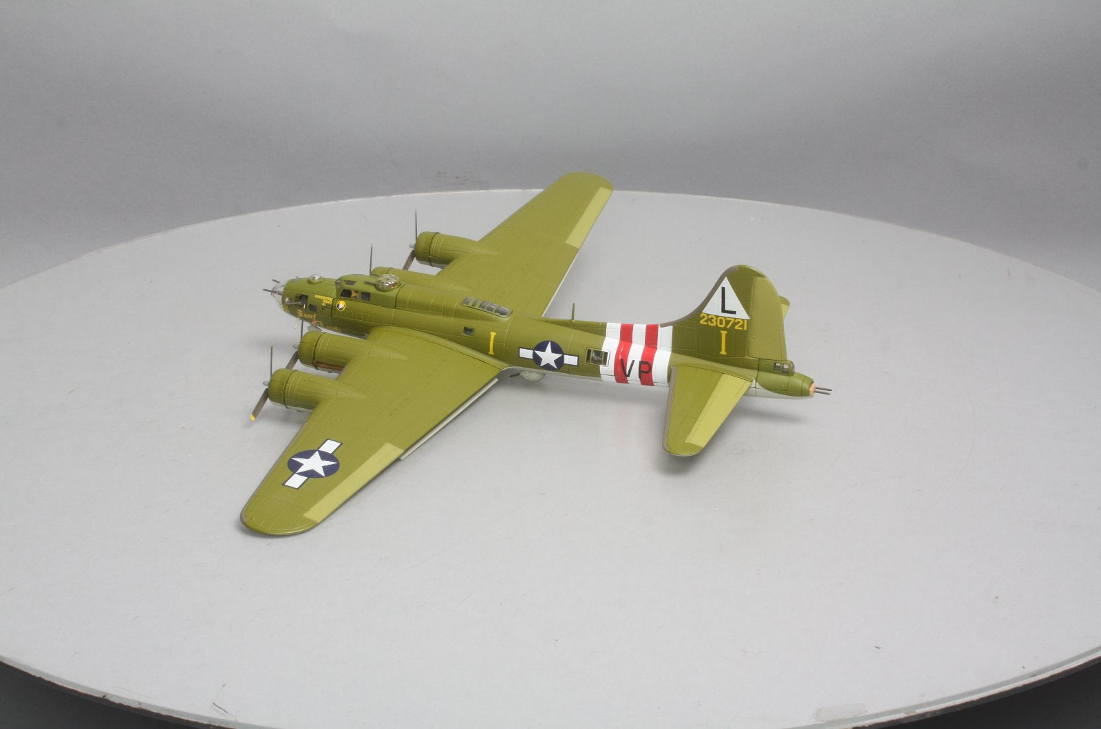 Corgi AA33302 1:72 Scale Boeing B-17F Die-Cast Replica