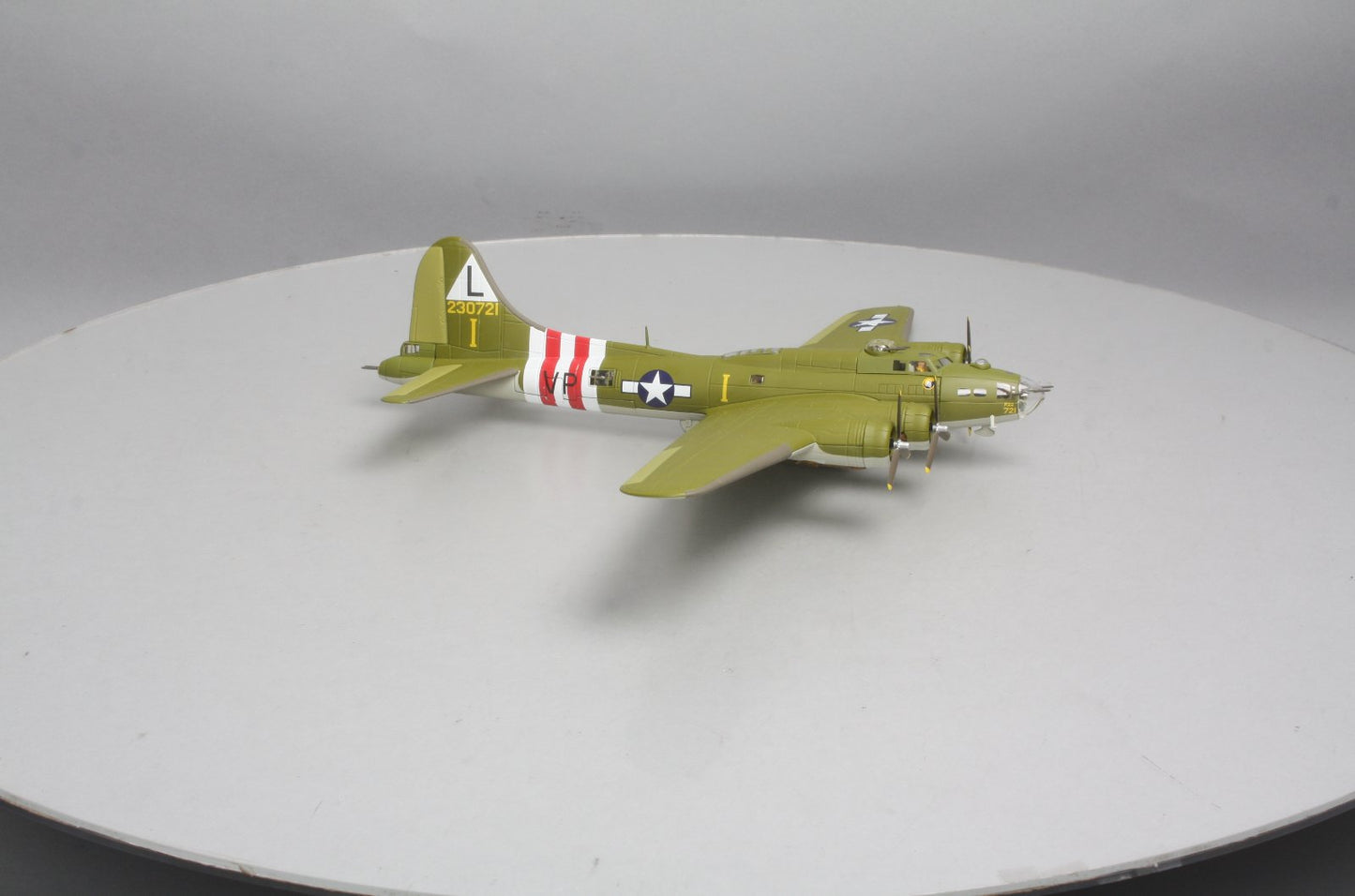 Corgi AA33302 1:72 Scale Boeing B-17F Die-Cast Replica