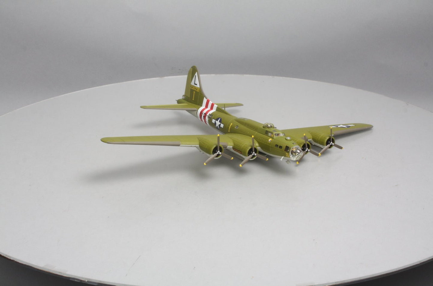 Corgi AA33302 1:72 Scale Boeing B-17F Die-Cast Replica