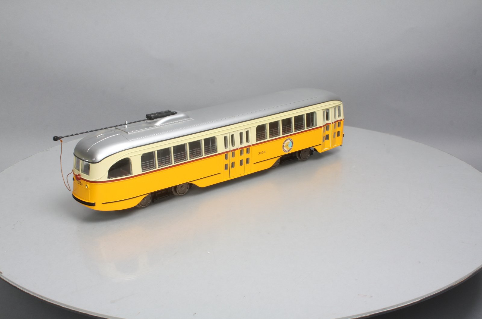 Aristo-Craft 23303 G MBTA Boston PCC Trolley