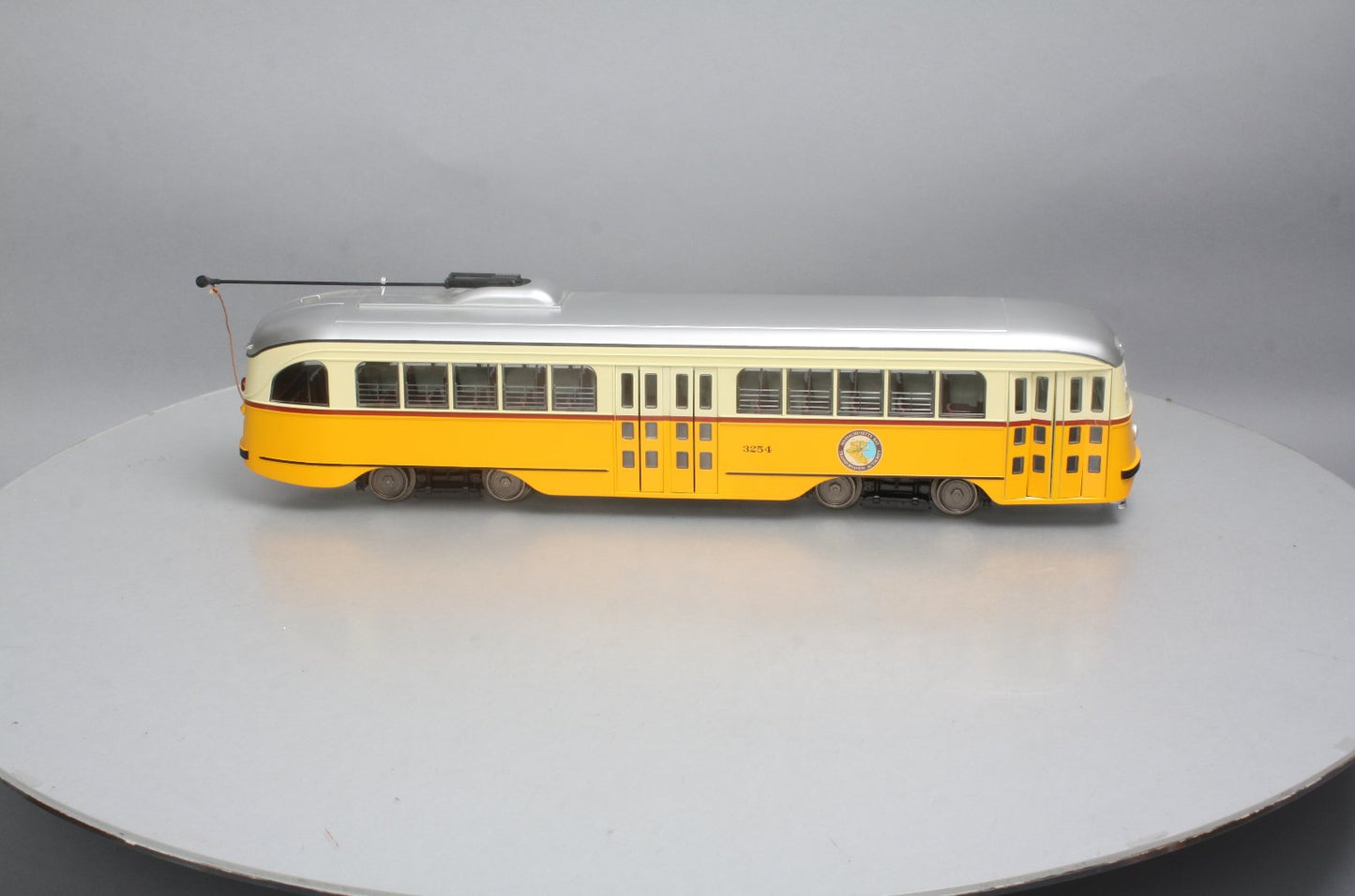 Aristo-Craft 23303 G MBTA Boston PCC Trolley
