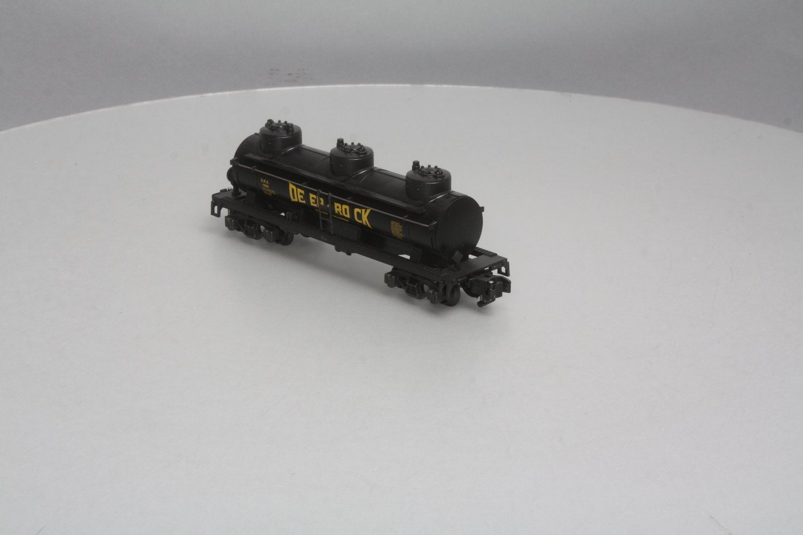 American Flyer 6-48220 S Deep Rock (NASG) 3-Dome Tank Car #1900 LN