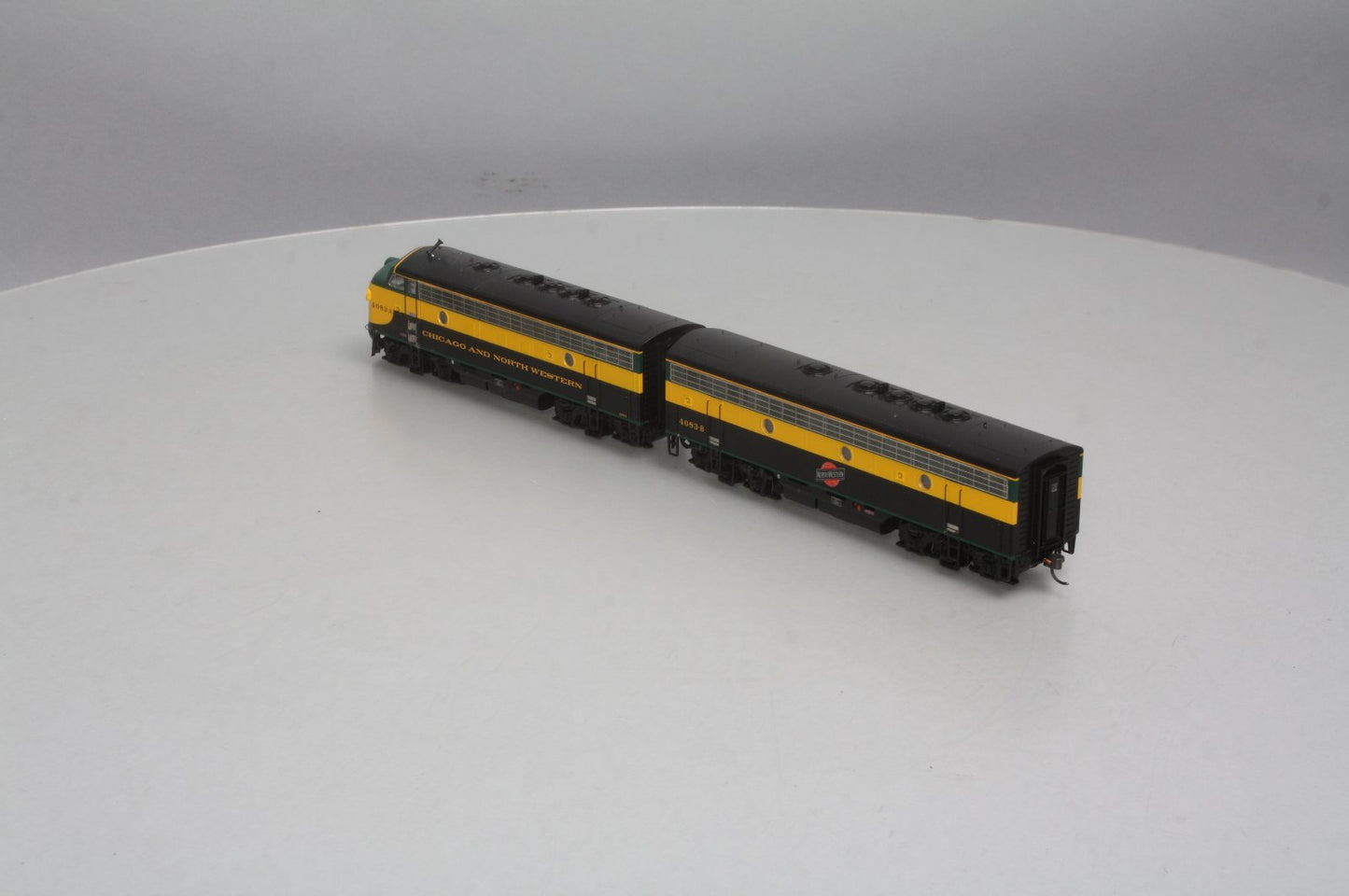 Athearn Genesis G1513 HO Scale C&NW F7A, F7B Diesel Engine Set w/DCC LN/Box