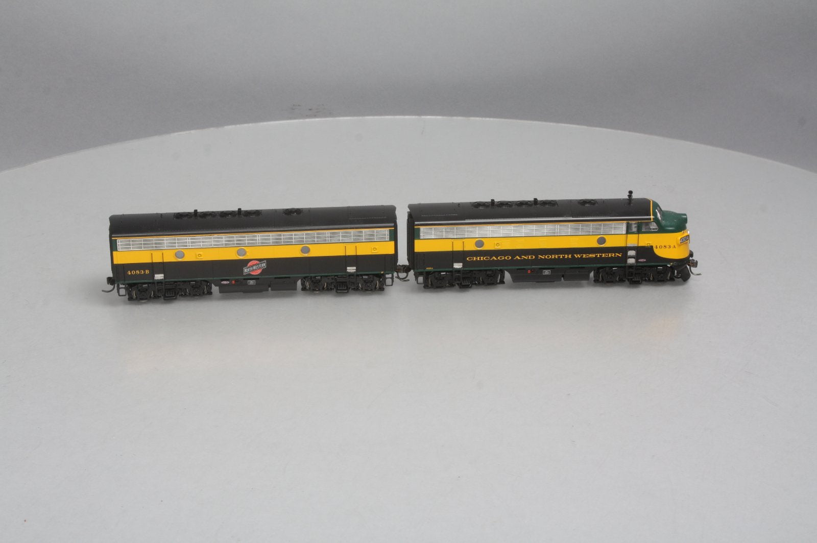 Athearn Genesis G1513 HO Scale C&NW F7A, F7B Diesel Engine Set w/DCC LN/Box