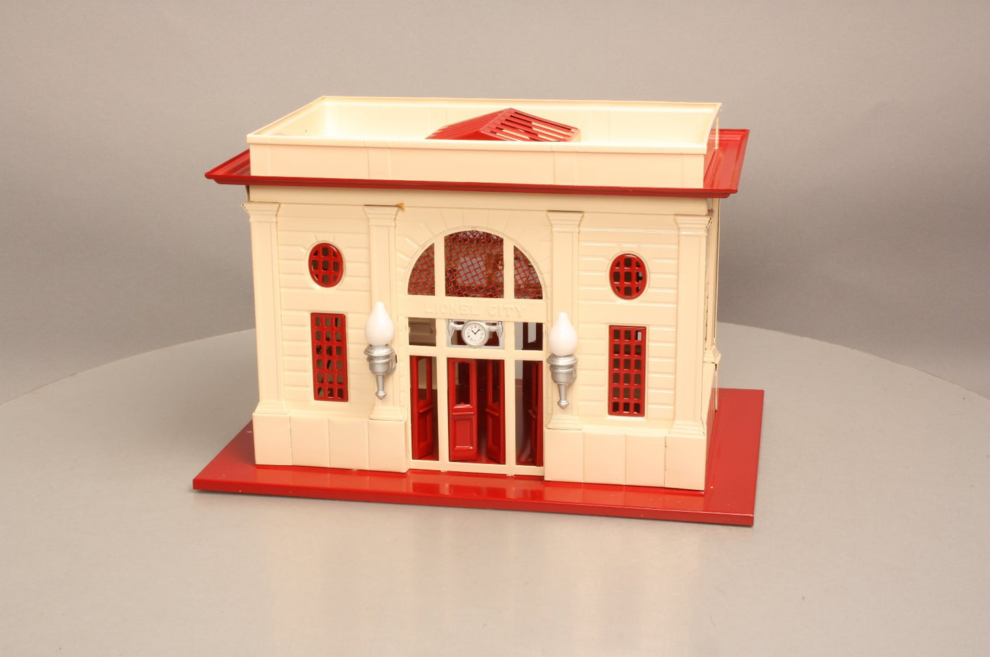 Lionel 6-34115 O Illuminated Station (Late Version)