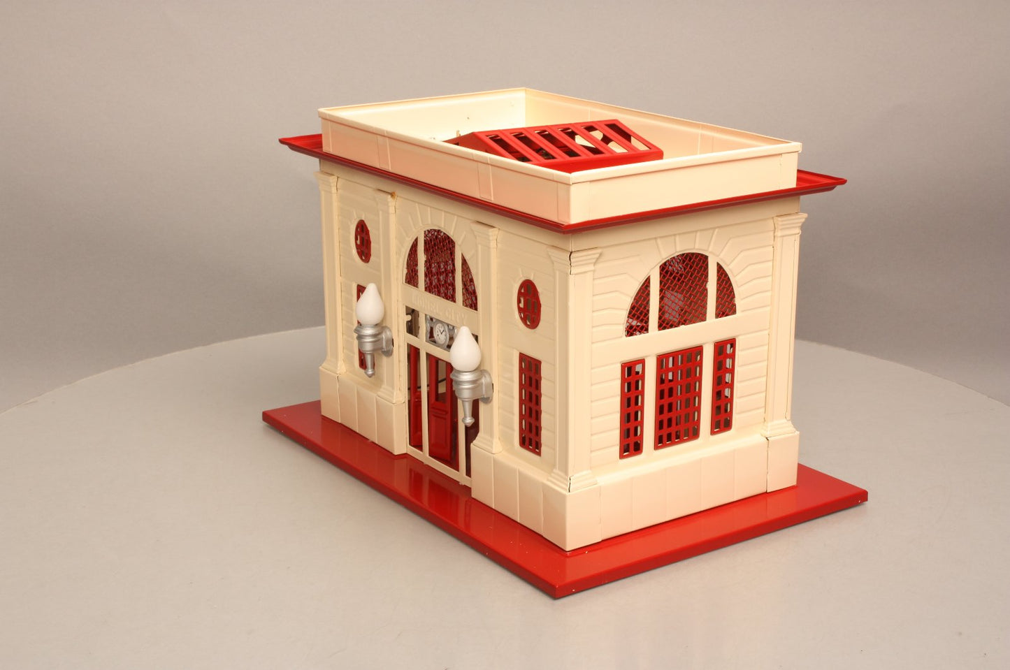 Lionel 6-34115 O Illuminated Station (Late Version)