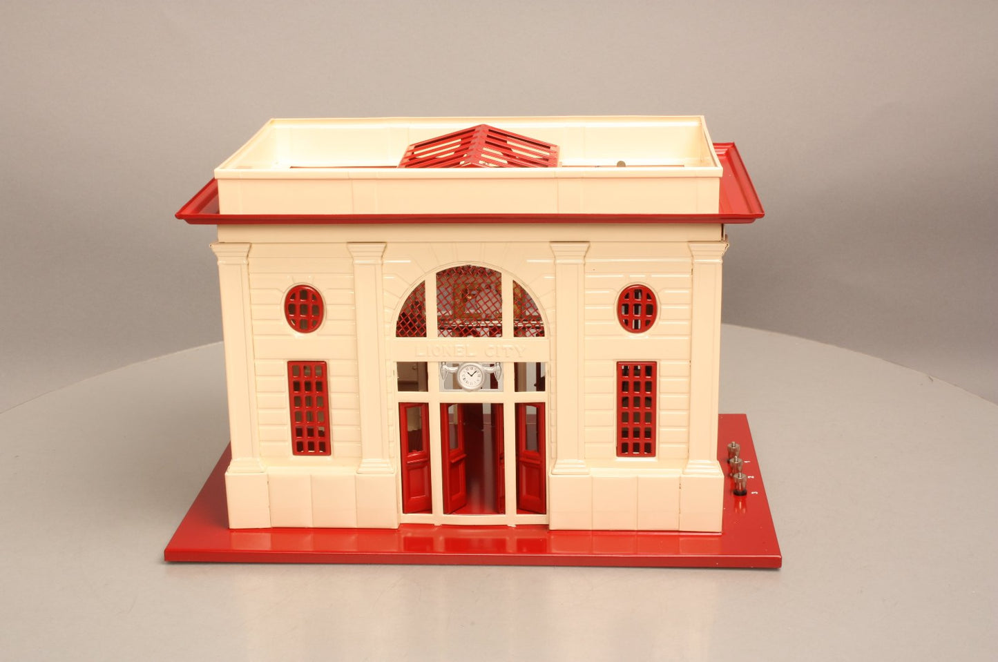 Lionel 6-34115 O Illuminated Station (Late Version)
